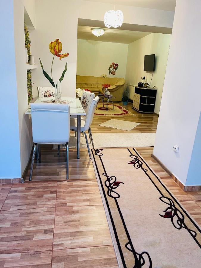 Casa Iris Apartment Яш Екстериор снимка