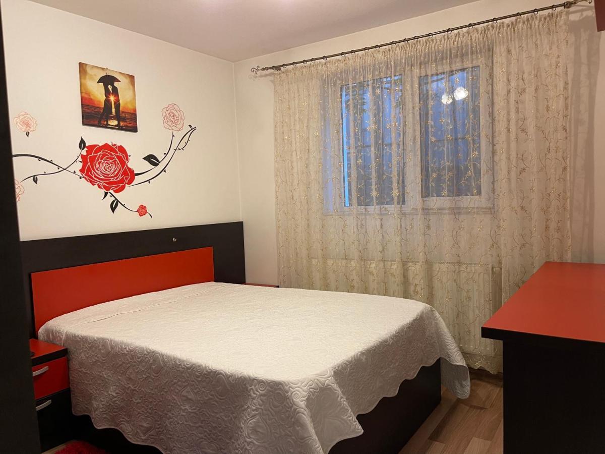 Casa Iris Apartment Яш Екстериор снимка